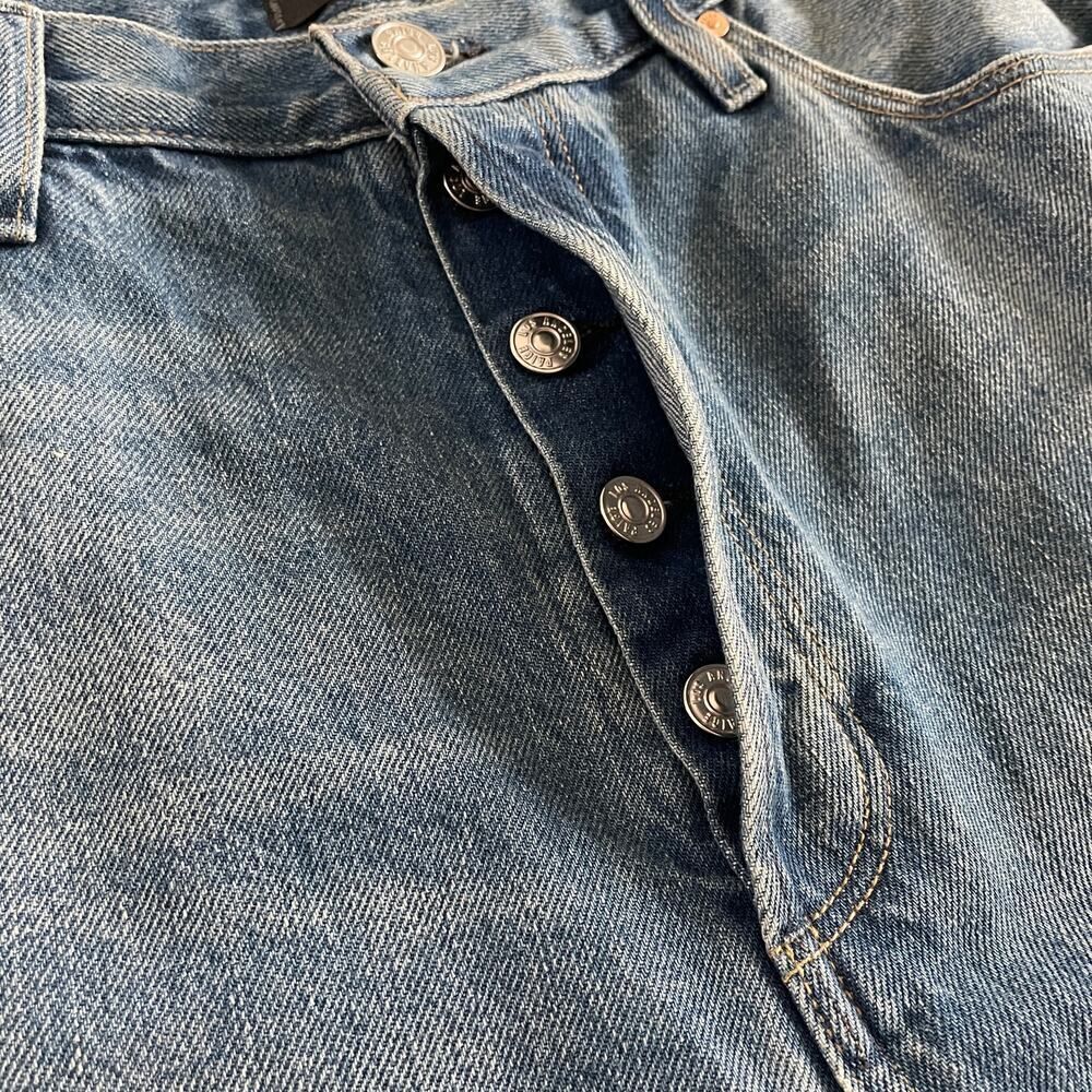 Paige Sawyer Straight Leg Jeans in Imagine - Size: 31 - Picture 10 of 13